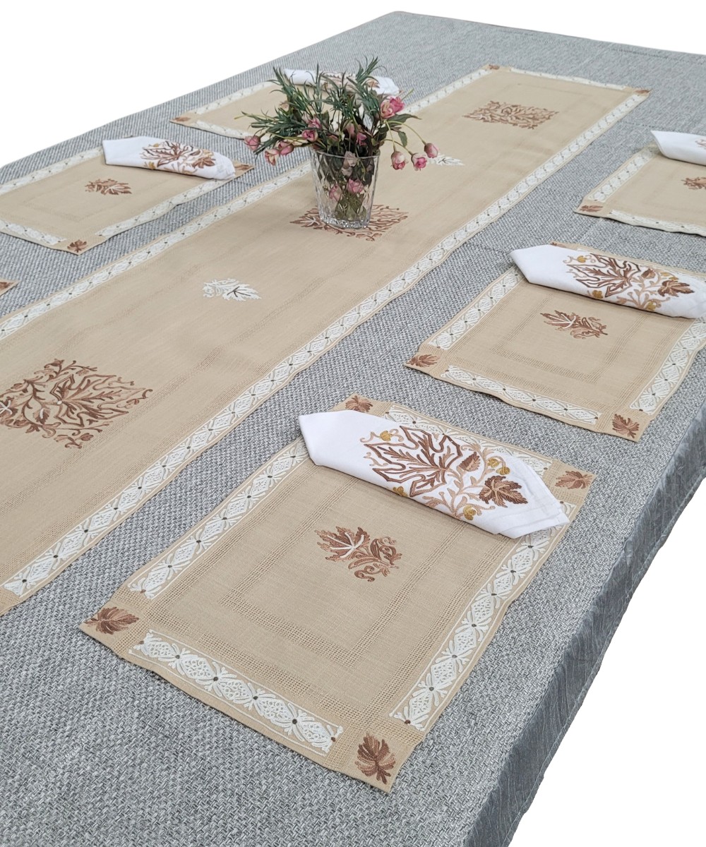 Table Runner & Placemats Aari