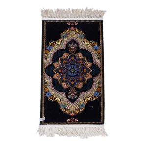 Oriental Woollen Carpet (1.5' x 3.5' Ft) - Image 2