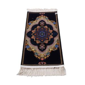 Oriental Woollen Carpet (1.5' x 3.5' Ft) - Image 3