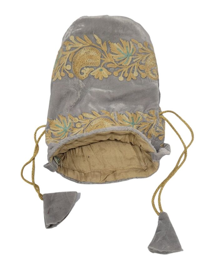 Potli Velvet - Image 4