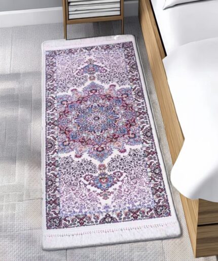 Woollen Oriental Carpet [2′ x 5′ Ft.]