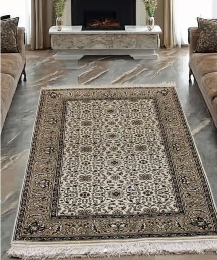 Oriental HM Woollen Carpet (4' x 6' Ft.)