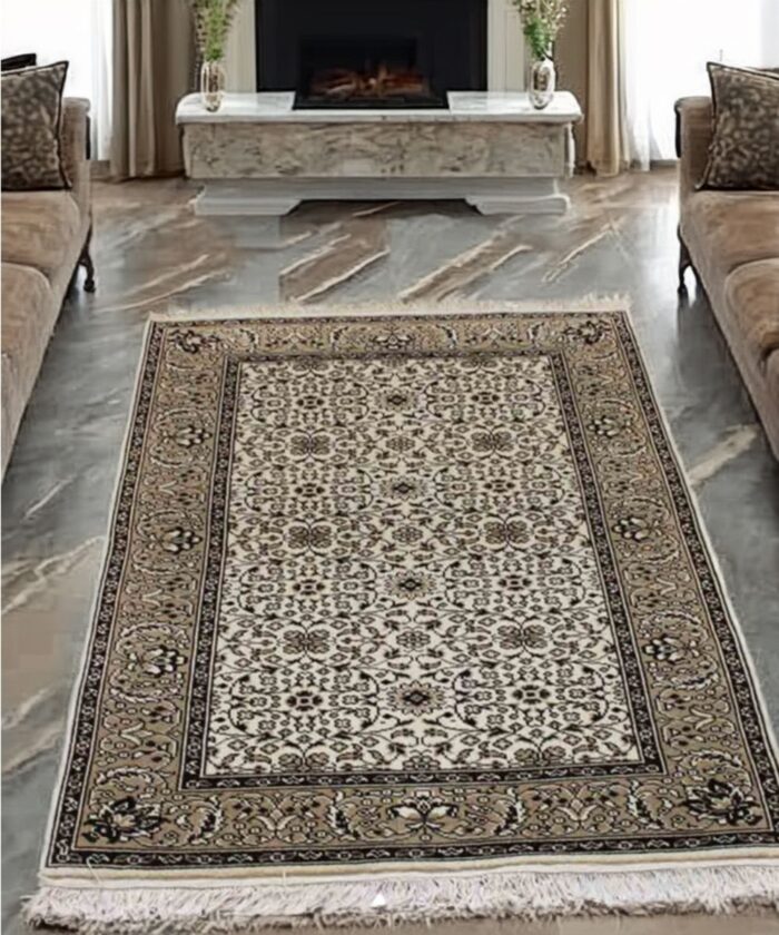 Oriental HM Woollen Carpet (4' x 6' Ft.) - Image 1