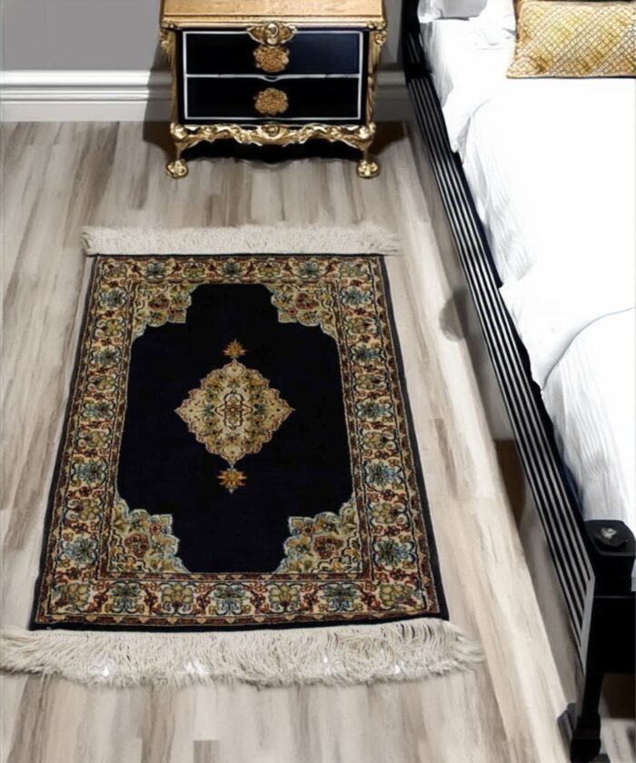 Cotton Oriental Carpet (2' x 3' Ft) - Image 1
