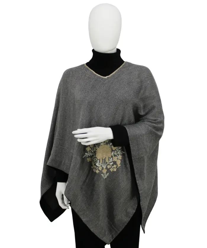 Poncho Aari - Image 1