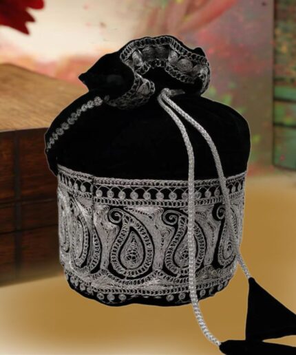 Velvet Potli