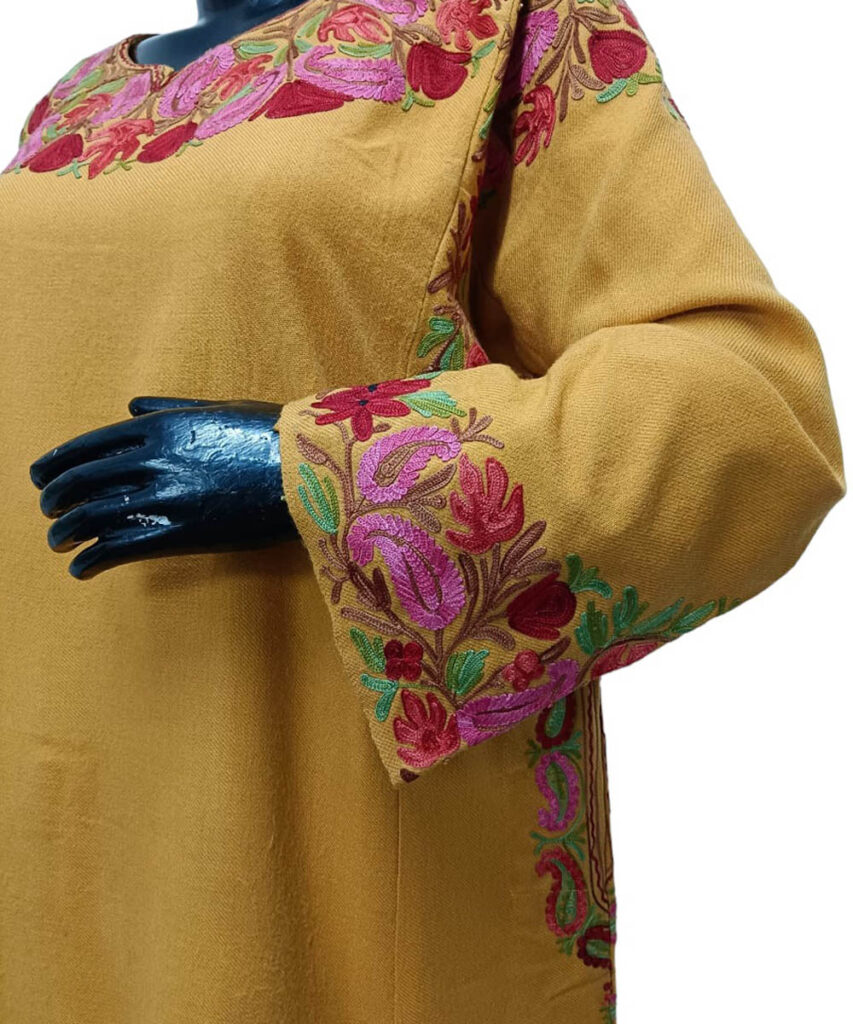 yellow phiran hand pose edit