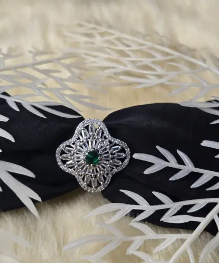 Ring Emerald Starburst