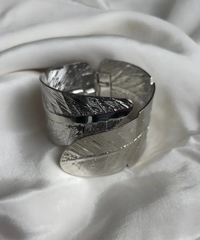 Bracelet Leaf Cuff - Image 1