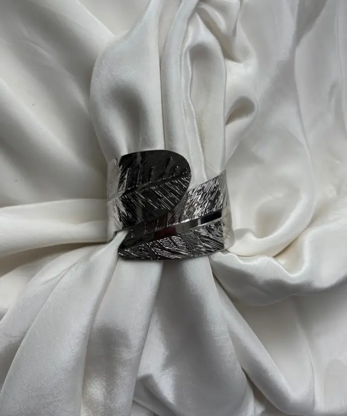 Bracelet Leaf Cuff - Image 2