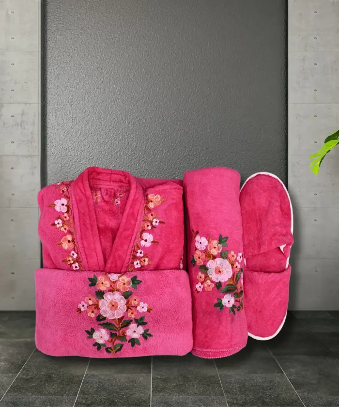 Bathrobe Set Emboridered - Image 3