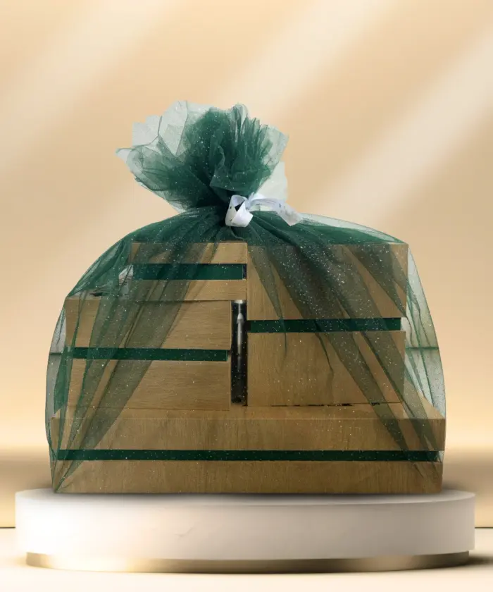 Festive Gift Hamper - Image 6